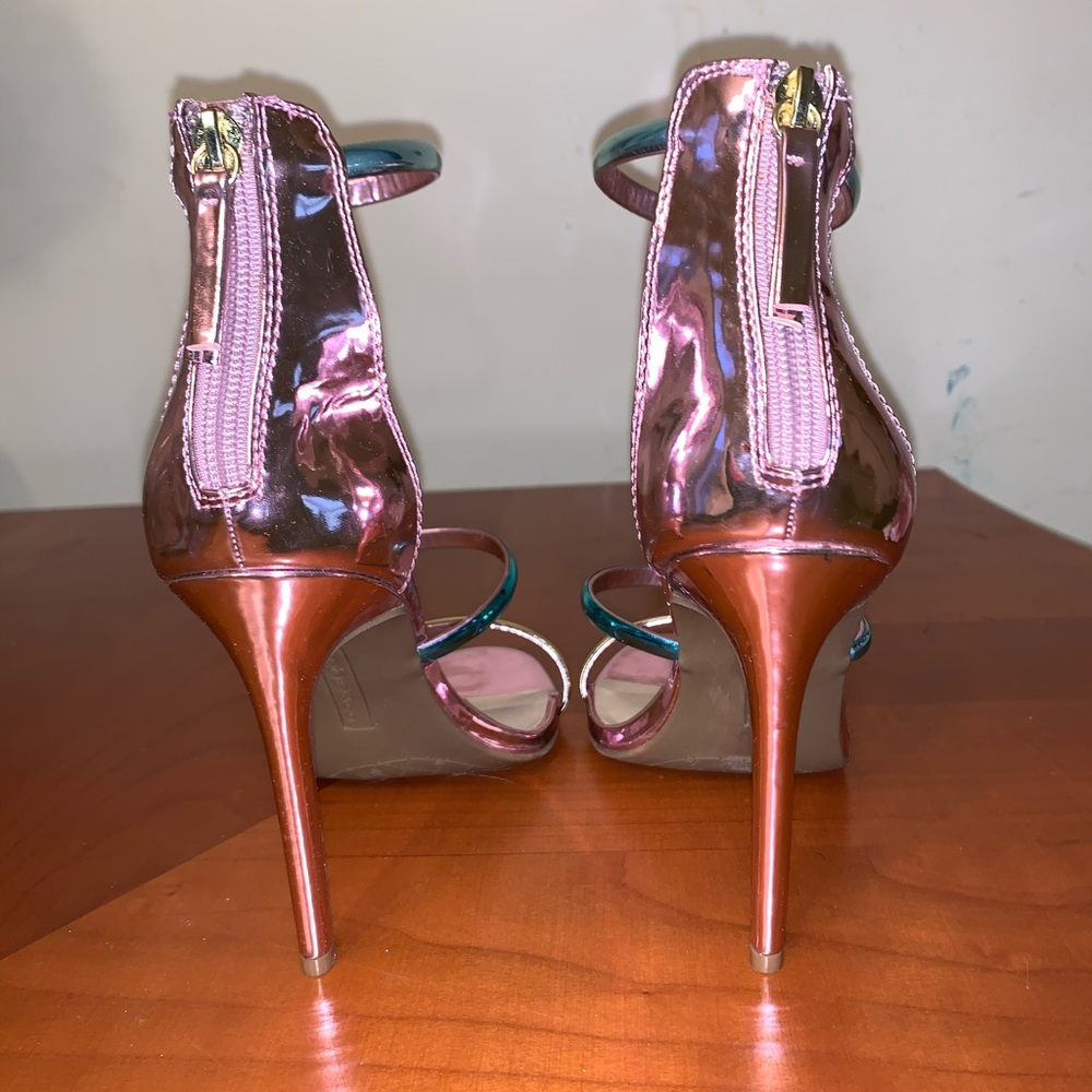 Bebe heels NWOT - Picture 2 of 3